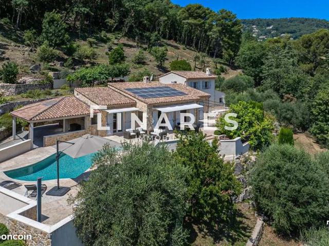 Propriété 4 pièces 240 m²