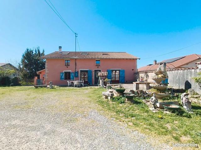 Propriété 4 pièces 243 m²