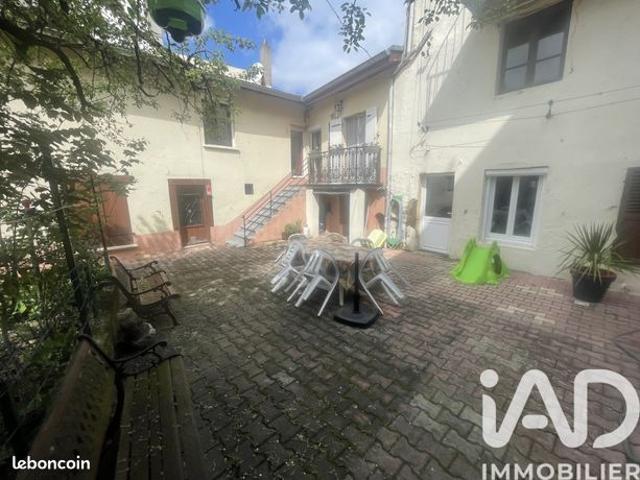 Propriété 4 pièces 259 m²