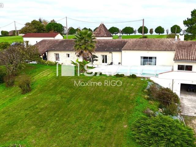 Propriété 4 pièces 285 m²