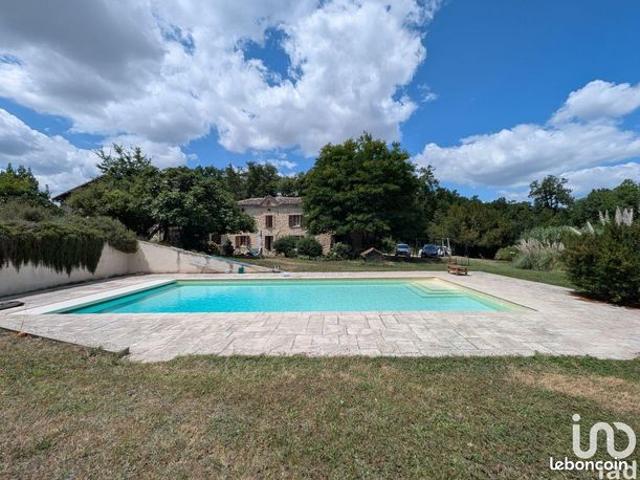 Propriété 4 pièces 293 m²