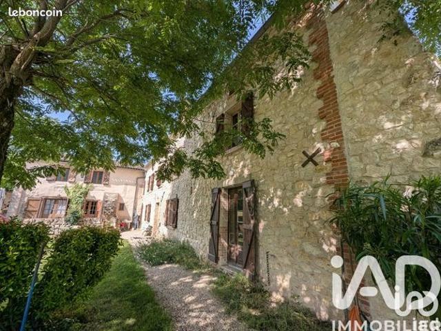 Propriété 4 pièces 293 m²