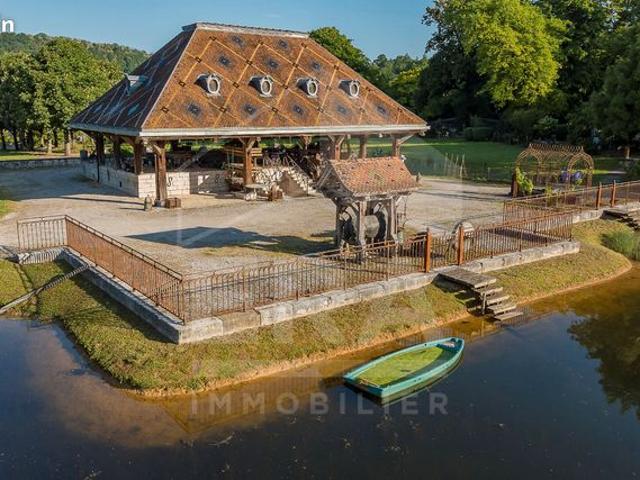 Propriété 4 pièces 37675 m²
