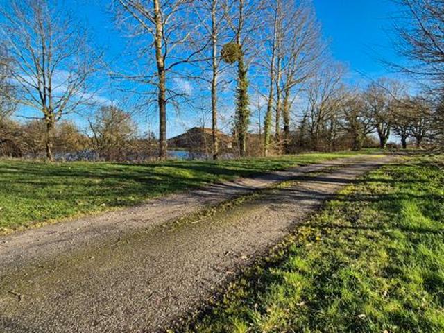 Propriété 4 pièces 433 m²