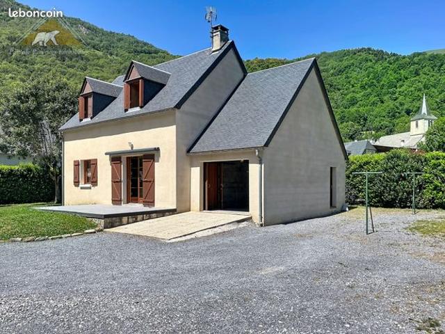 Propriété 4 pièces 700 m²