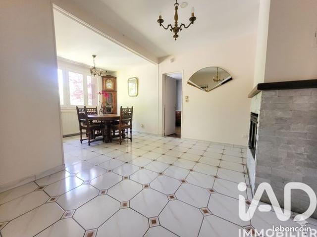 Propriété 4 pièces 71 m²