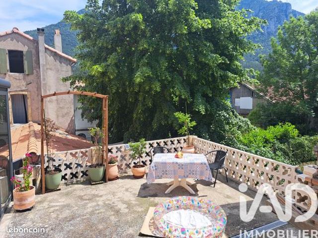 Propriété 4 pièces 77 m²
