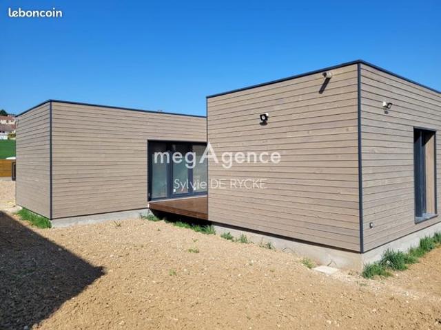 Propriété 4 pièces 80 m²