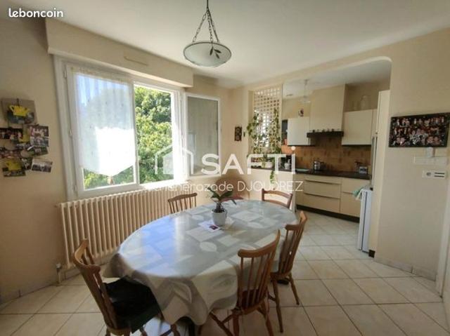 Propriété 4 pièces 80 m²