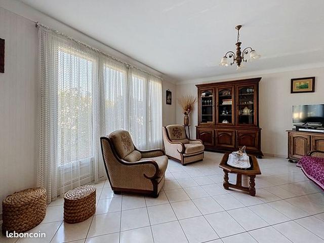 Propriété 4 pièces 90 m²
