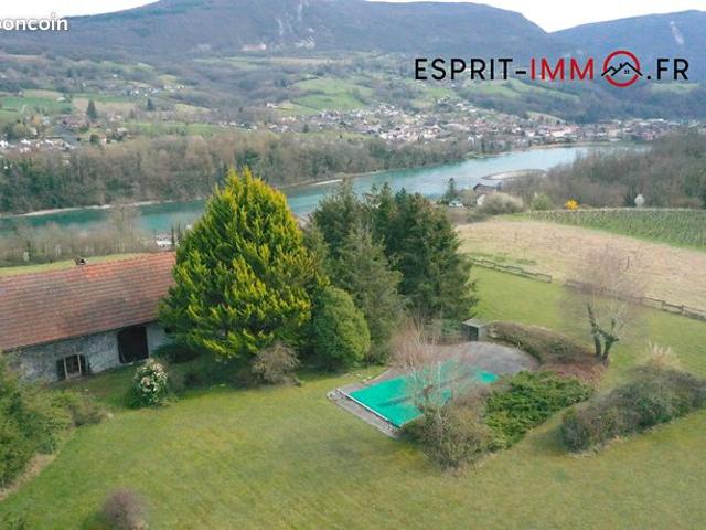 Propriété 4 pièces 90 m²