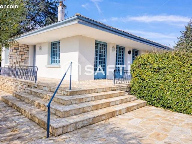 Propriété 4 pièces 93 m²