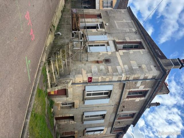 Propriété 4 pièces 96 m²
