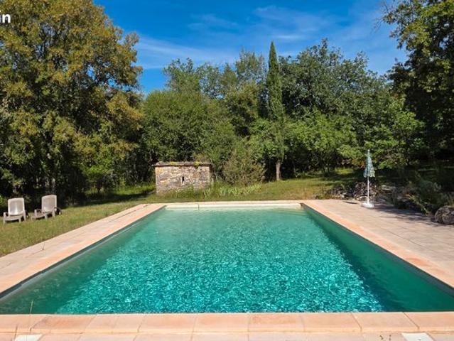 Propriété 4 pièces 97 m²