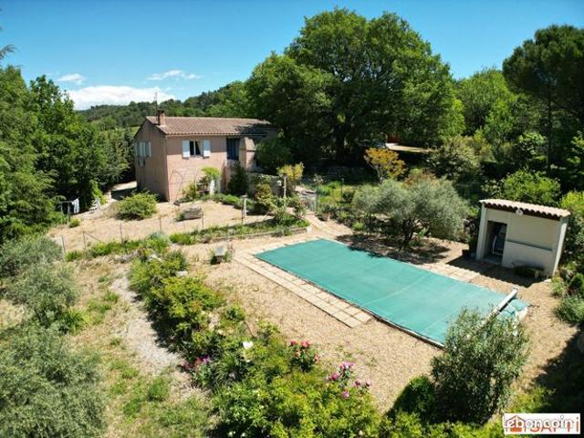 Propriété 4 pièces 97 m²