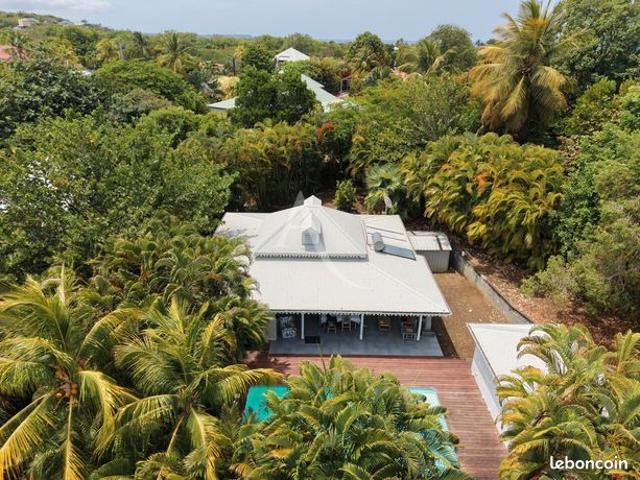 Propriété 4 pièces 99 m²