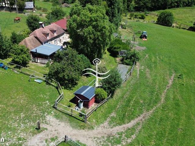Propriété 4 pièces 99 m²