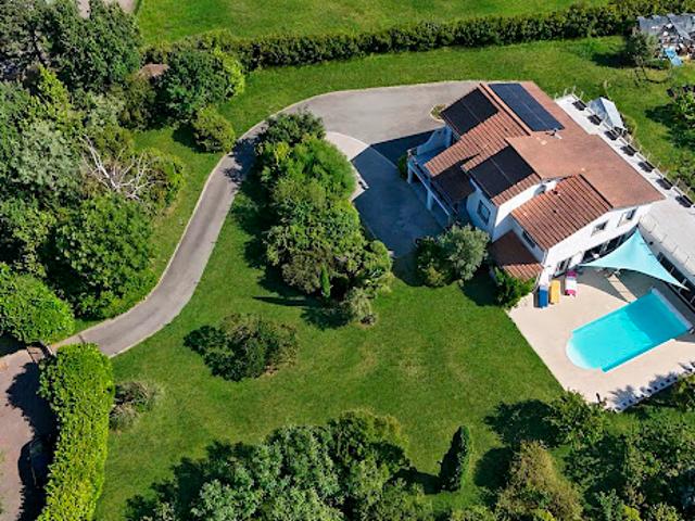 Propriété avec jardin