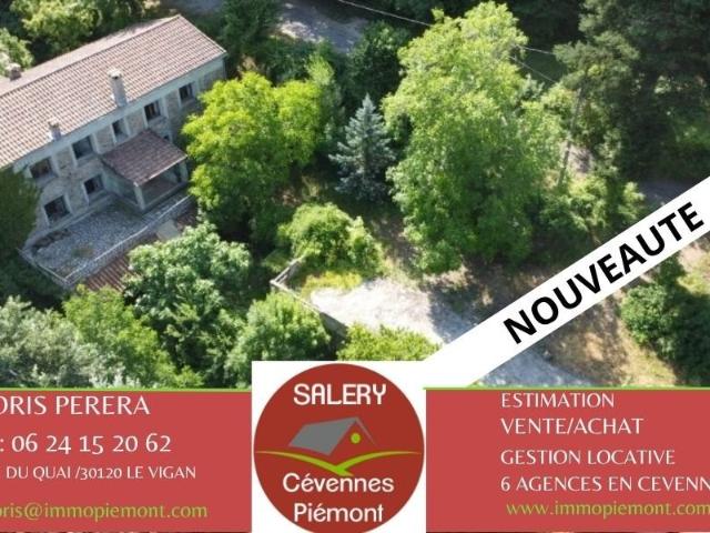 Propriété 580m² Roquedur