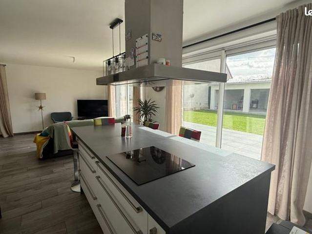 Propriété 5 pièces 104 m²