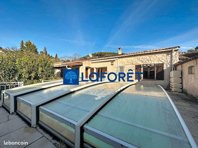 Propriété 5 pièces 104 m²