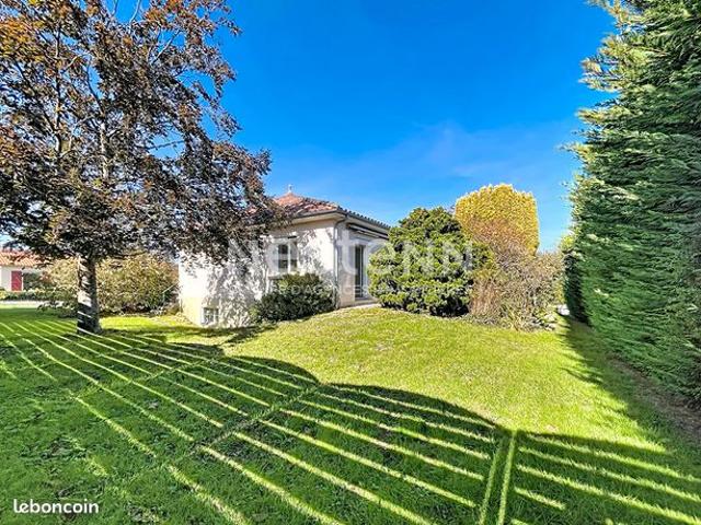 Propriété 5 pièces 105 m²