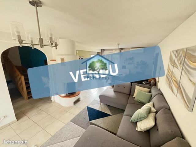Propriété 5 pièces 105 m²