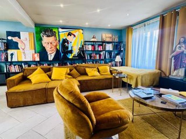 Propriété 5 pièces 105 m²