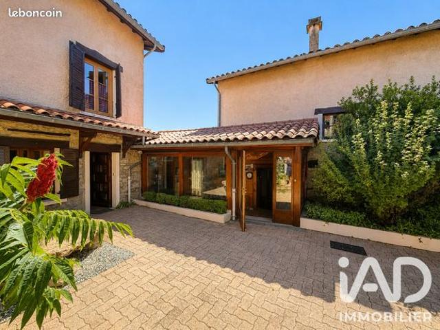 Propriété 5 pièces 105 m²