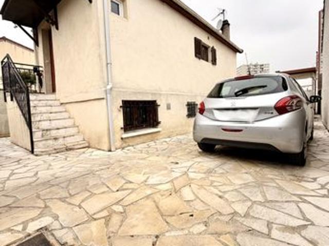 Propriété 5 pièces 105 m²