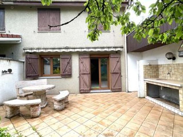 Propriété 5 pièces 107 m²