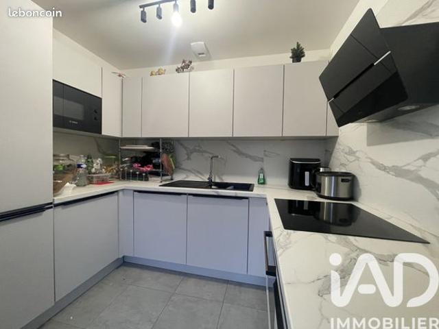 Propriété 5 pièces 100 m²