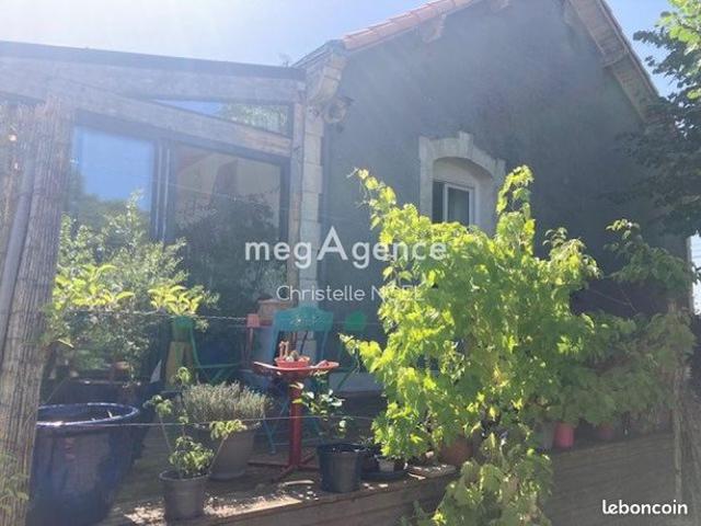 Propriété 5 pièces 100 m²