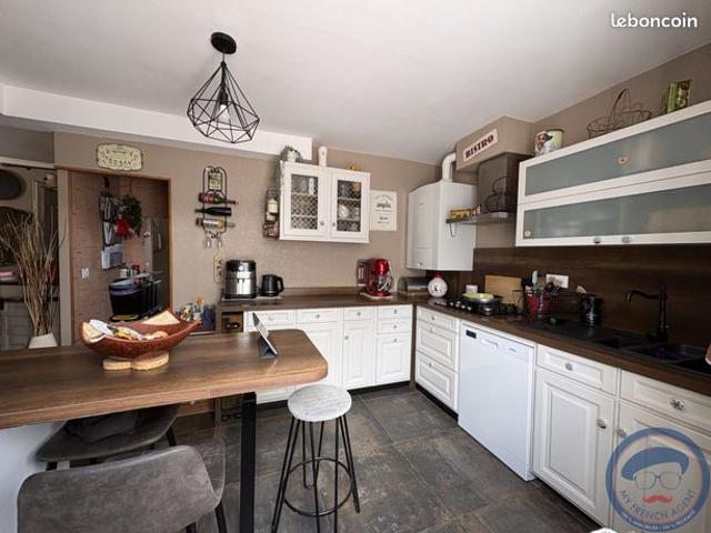 Propriété 5 pièces 100 m²