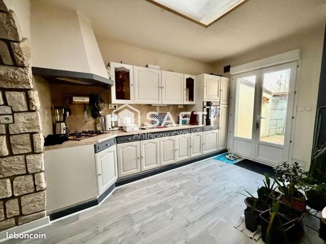Propriété 5 pièces 100 m²