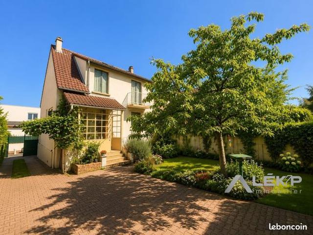 Propriété 5 pièces 100 m²