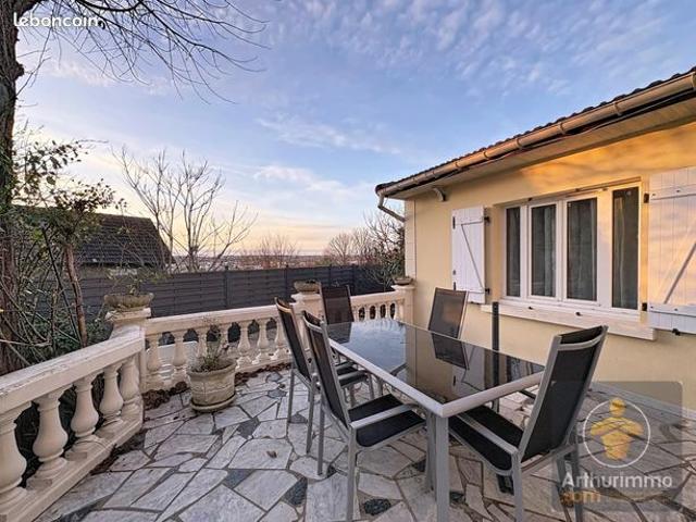 Propriété 5 pièces 100 m²