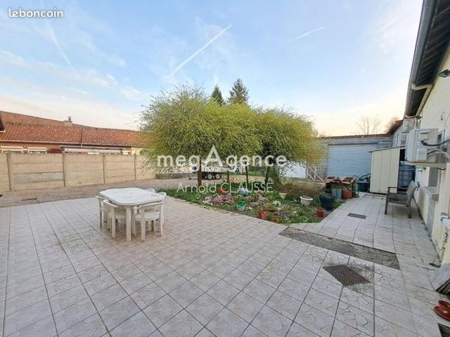 Propriété 5 pièces 100 m²