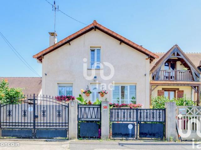 Propriété 5 pièces 102 m²