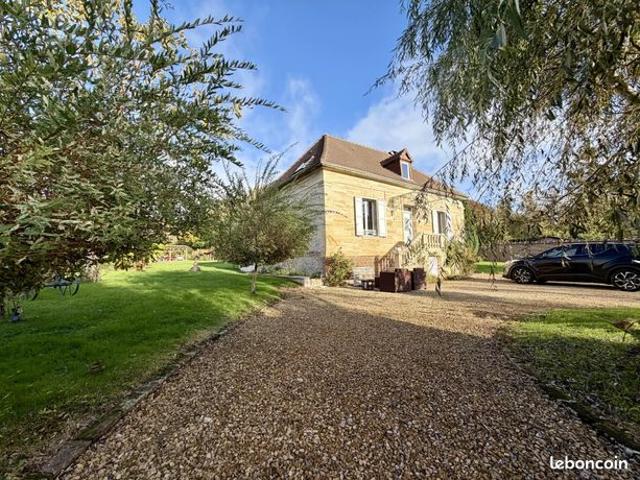 Propriété 5 pièces 102 m²