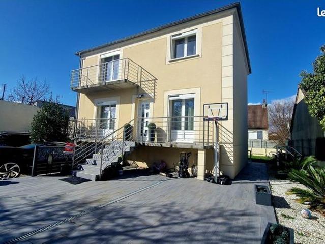 Propriété 5 pièces 102 m²