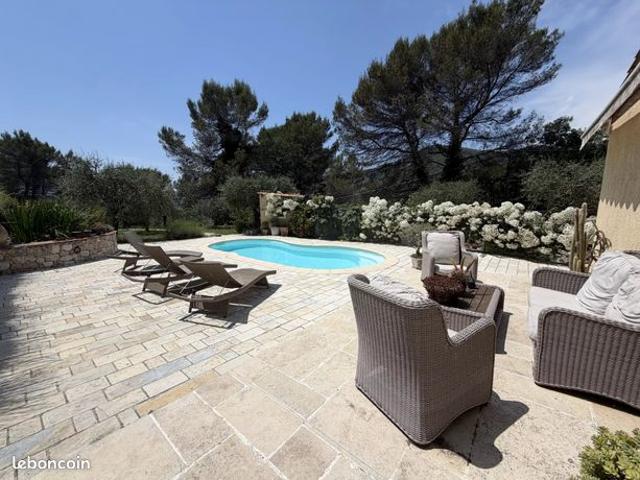 Propriété 5 pièces 102 m²