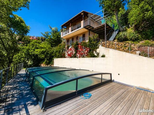 Propriété 5 pièces 103 m²