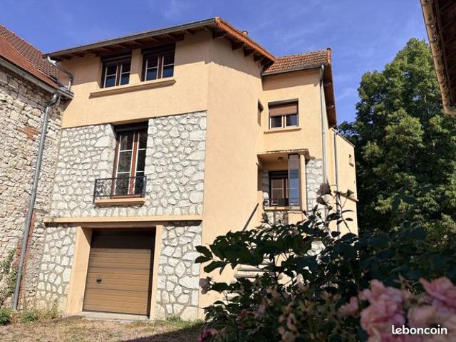Propriété 5 pièces 103 m²