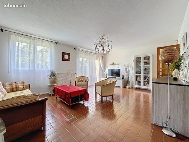 Propriété 5 pièces 103 m²