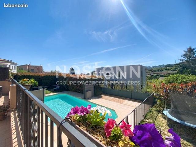 Propriété 5 pièces 114 m²