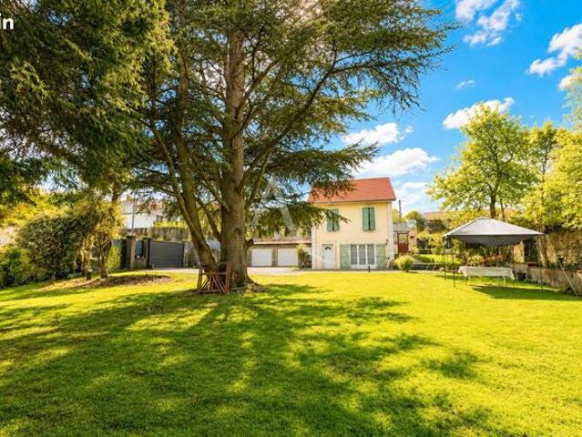 Propriété 5 pièces 115 m²