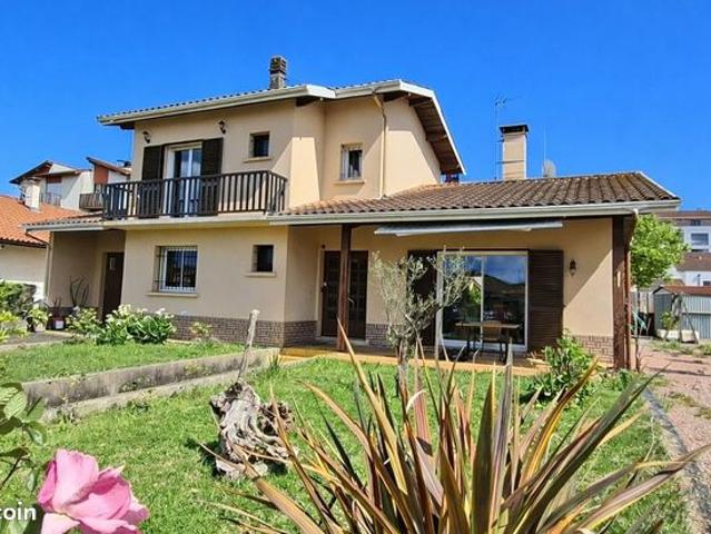 Propriété 5 pièces 115 m²