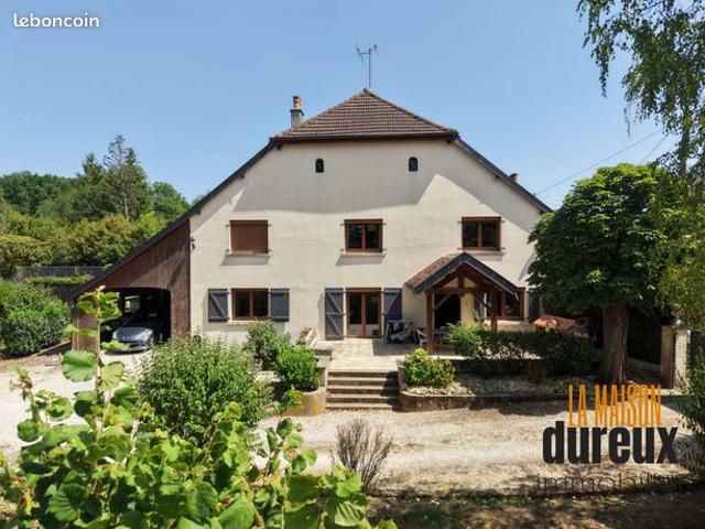 Propriété 5 pièces 115 m²