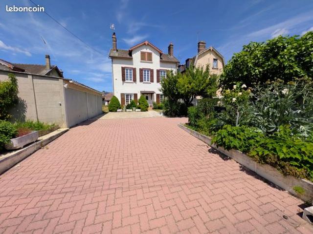 Propriété 5 pièces 115 m²